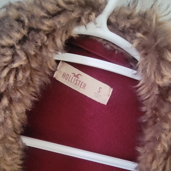 Furry Hollister cardigan - Picture 2 of 4
